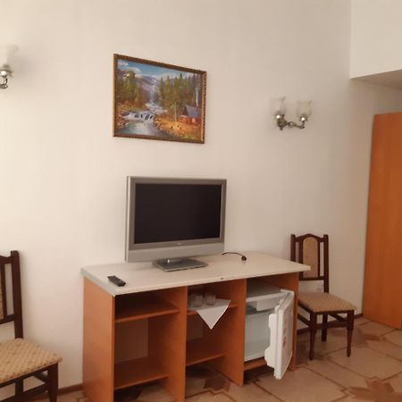 Hotel Комплекс Відпочинку "Колиба" Korosten Esterno foto