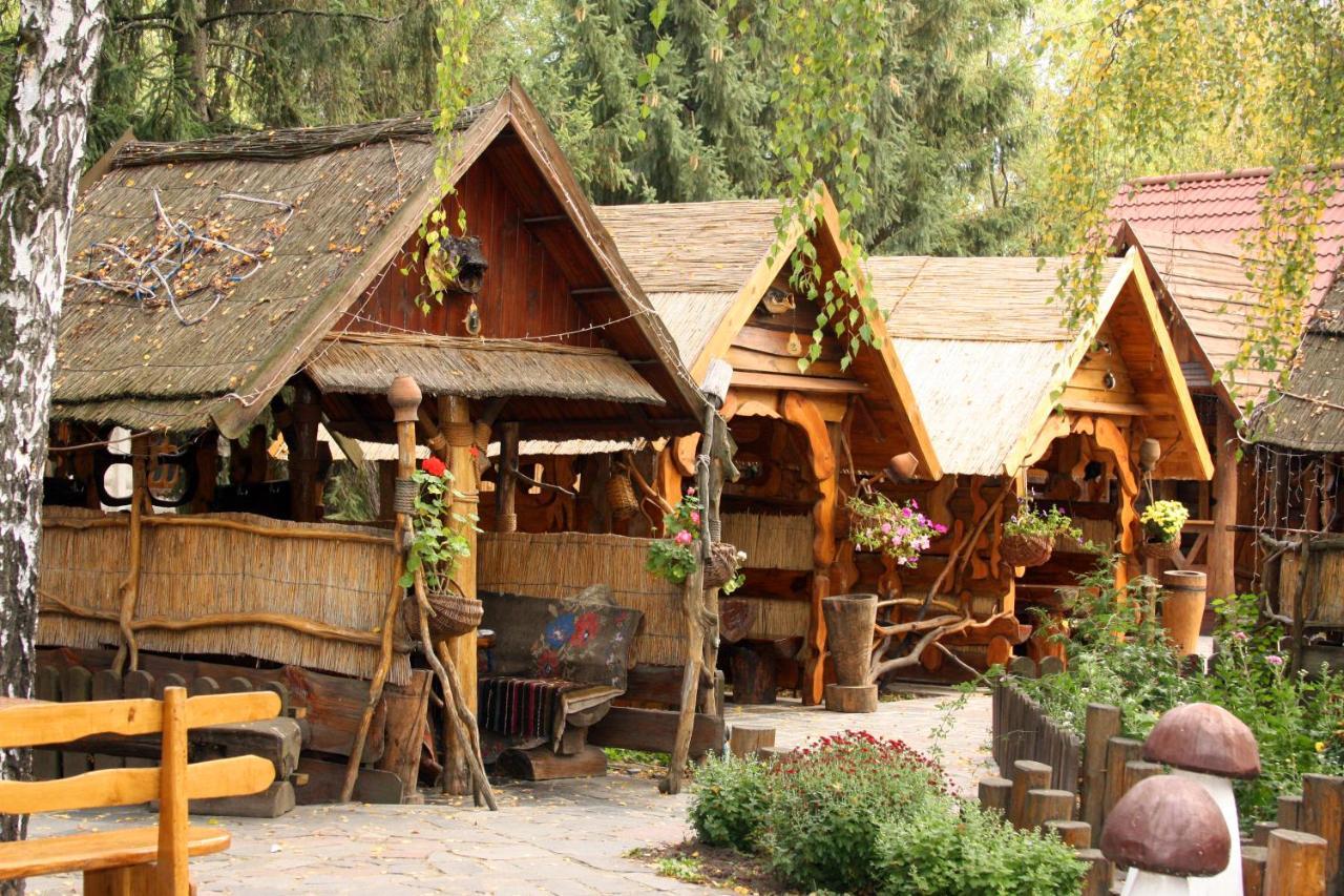 Hotel Комплекс Відпочинку "Колиба" Korosten Esterno foto