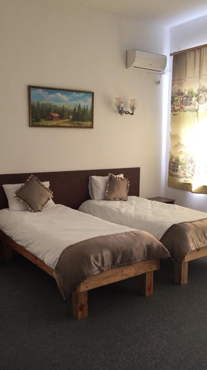 Hotel Комплекс Відпочинку "Колиба" Korosten Esterno foto